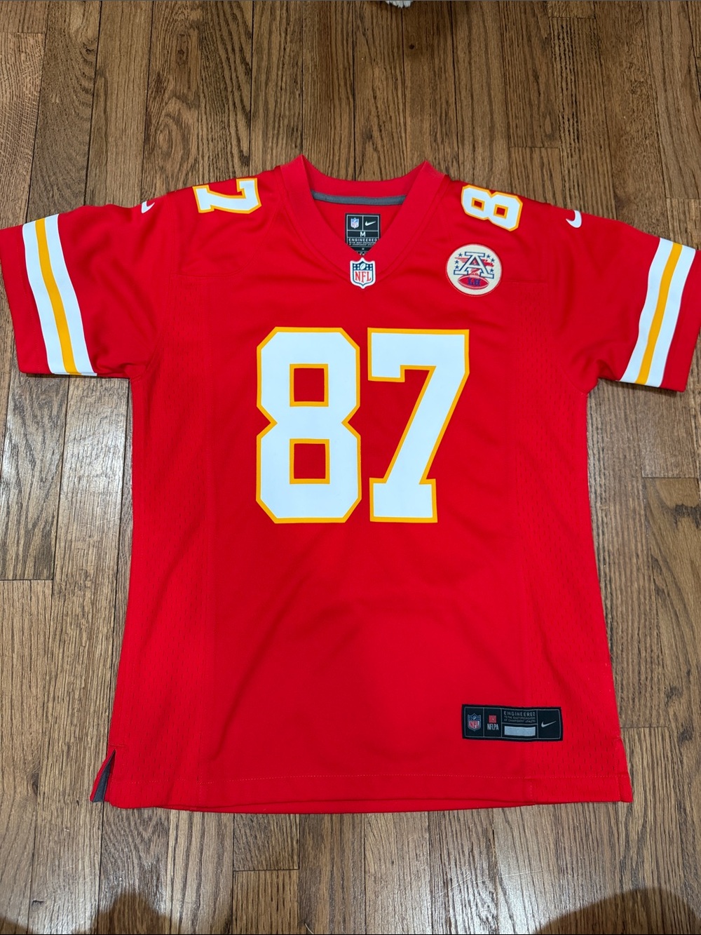 Nike Travis Kelce Jersey Youth Medium NWOT